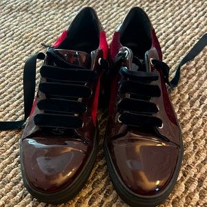 Comfort One/ Studio C velour and patent sneakers in Bordeaux size 41